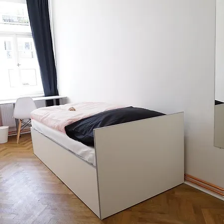 Kubist Style Private Hostel